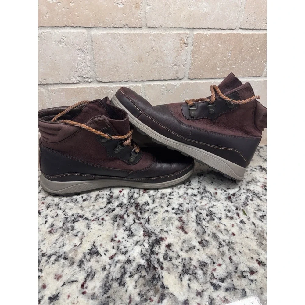 Chaco Ember‎ Leather Hiking Boots Women's 8 Mahogany Burgundy Gorpcore